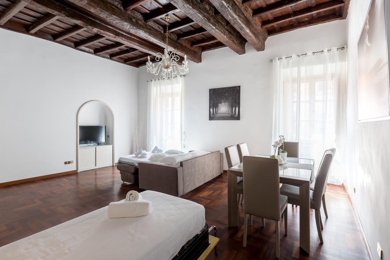A World Aparts - 143 Sistina Apartment Rom